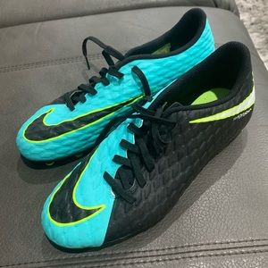 Nike hypervenom soccer cleats